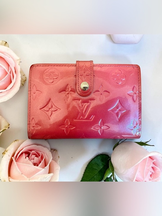 Louis Vuitton Handbags - Louis Vuitton Pink Vernis Women's Wallet Kisslock